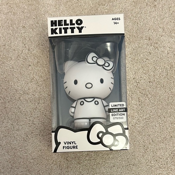 Sanrio Accessories - hello kitty limited edition line art edition vinyl figure